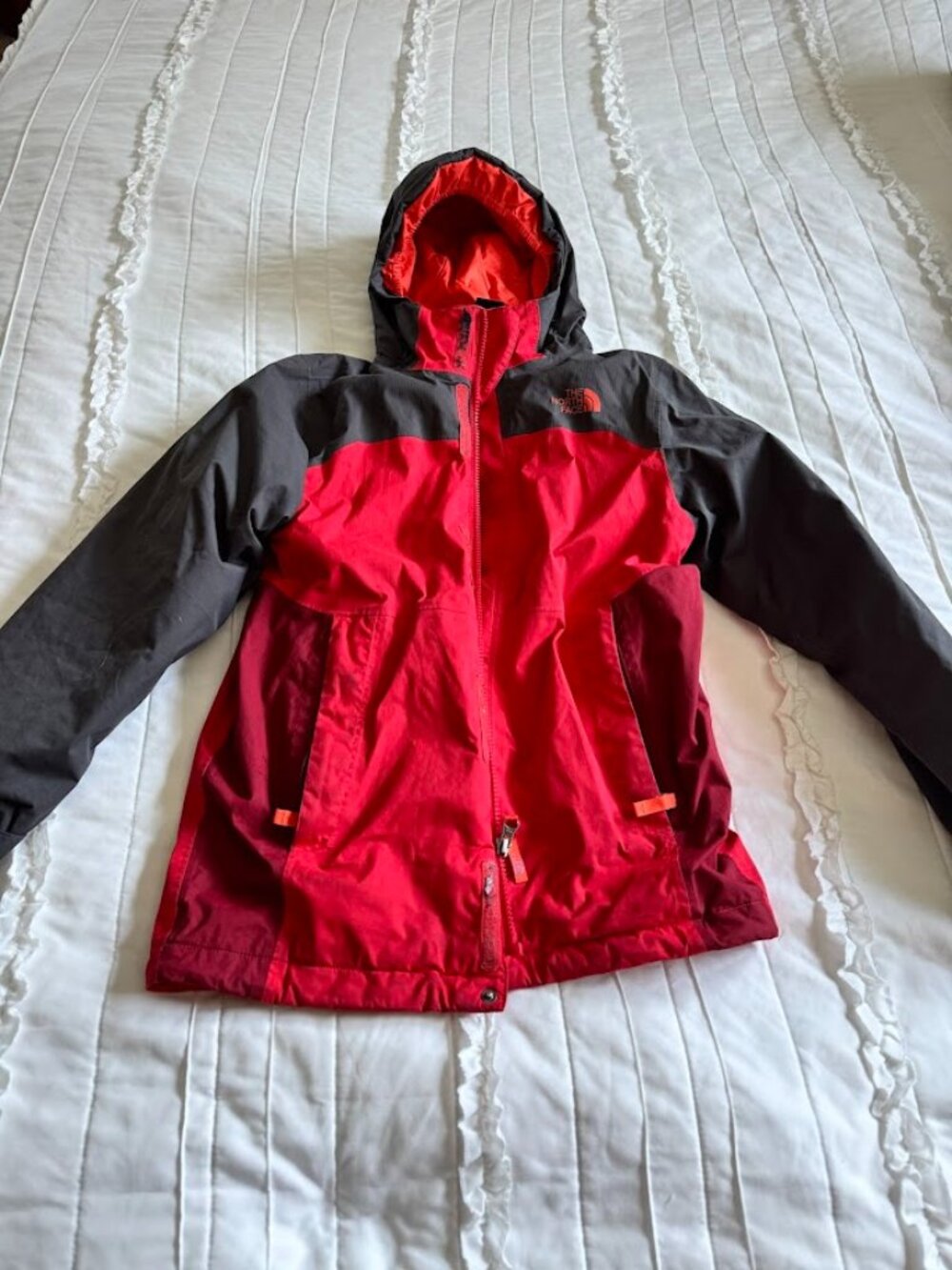 The North Face Boys Medium 10/12 DryVent Fleece Lined Hooded Red/Orange Jacket